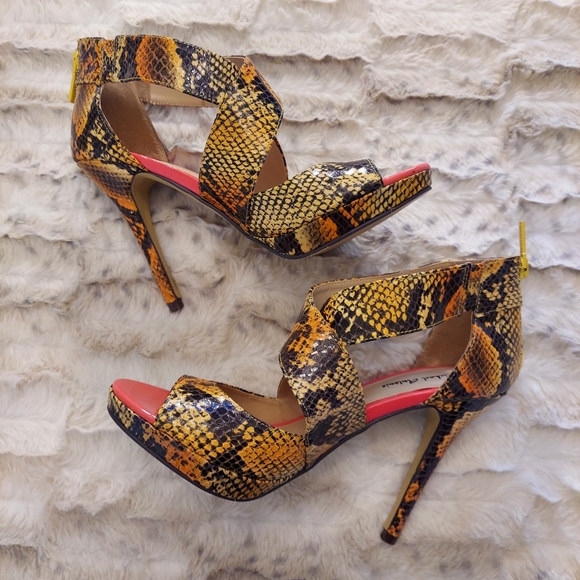 Michael Antonio snakeskin print platform heels sandals SZ 7.5 generous fit - Picture 2 of 13